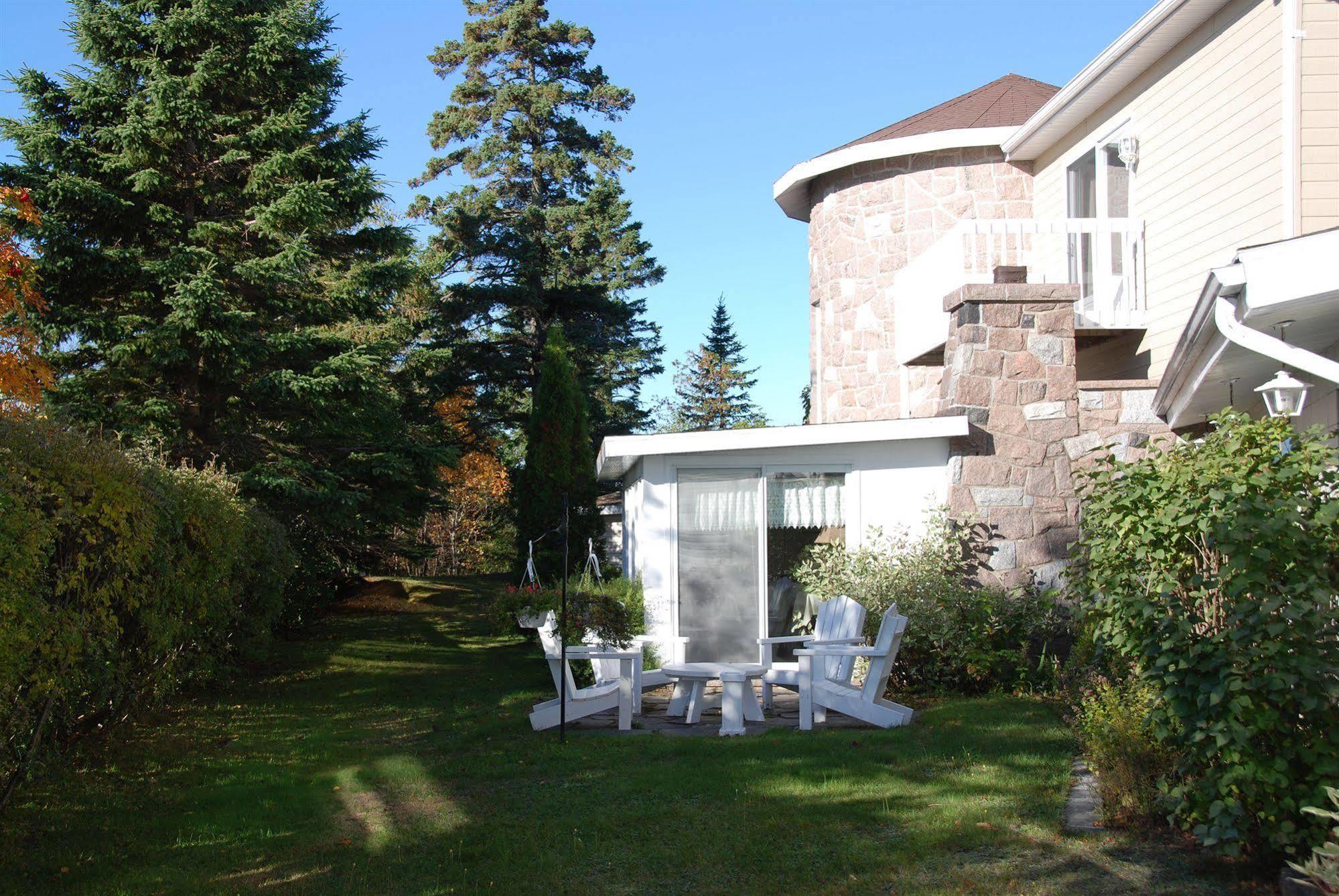 Auberge la Rosepierre Grandes-Bergeronnes Exterior foto